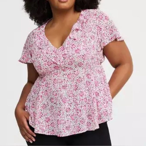 torrid Tops - NWT Torrid Georgette Flutter V neck blouse “pretty Jacobien ditsy whisper white”